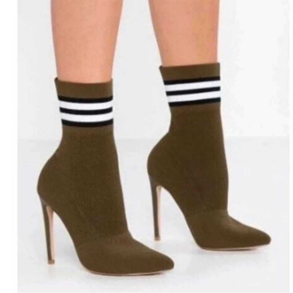STEVE MADDEN OLIVE KNITE STRIPED STILETO HIGH HEELS Chic Olive Green Sock Heels